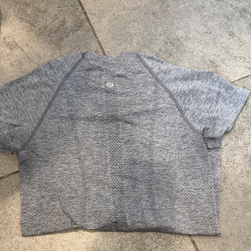 Gray Short lululemon Sleeve Athletic Top